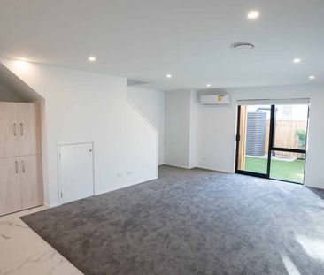 Welcome to 2/176 Cambridge Terrace - Photo 3