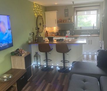 1 Bed Flat, Maxwell Drive, G41 - Photo 4