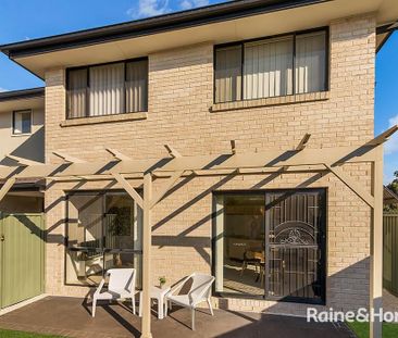 Stand Alone Spacious Townhouse - Photo 4
