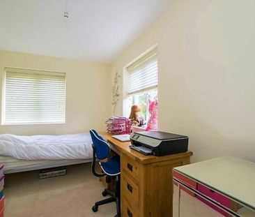 5 bedroom detached house to rent - Photo 3