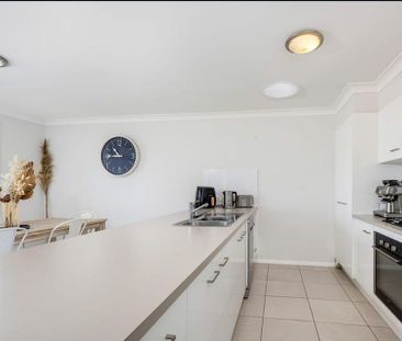 37 Murphy Circuit, Ashtonfield. - Photo 2