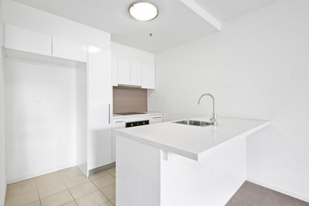 Ground floor, 2 bedroom apartment with courtyard - Photo 4