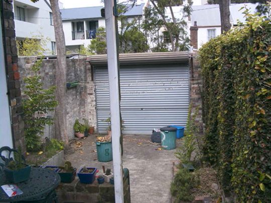 "FRESHLY PAINTED" LOVELY 2 STOREY TERRACE HOUSE - Photo 1