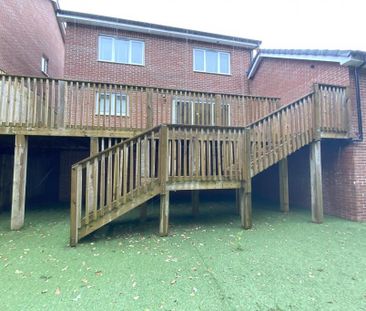 4 bedroom detached house to rent - Photo 3