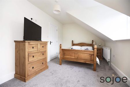 London Road South, Pakefield, NR33 - Photo 4