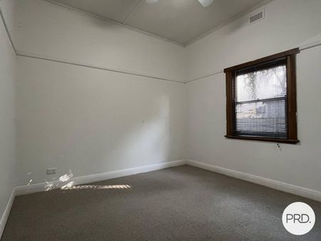 NEATLY PRESENTED! - Photo 3