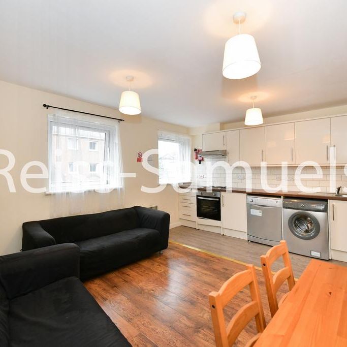 5 bedroom terraced house to rent - Photo 1