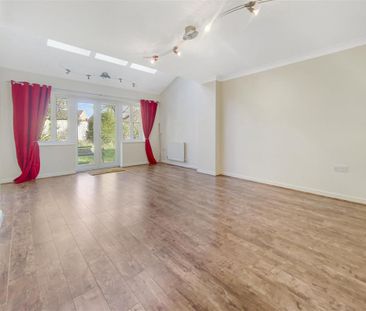 4 bedroom semi-detached house to rent - Photo 1