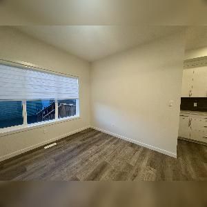 4 Bed 3 Bath Dbl Garage Home Edgemont Edmonton - Photo 3