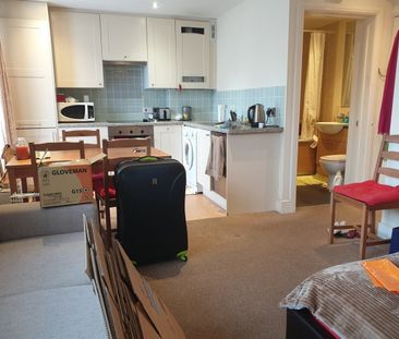 Studio Flat, Winchester Road, SO16 - Photo 1