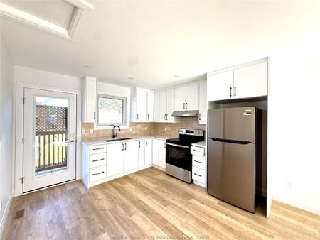 For Lease - 2597 Tourangeau Unit# 3, Windsor, Ontario - Photo 4