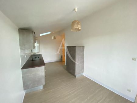 Location Appartement 2 pièces 59m² - Photo 3