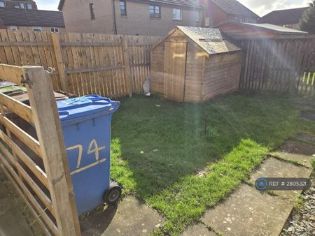 2 bedroom flat to rent - Photo 4