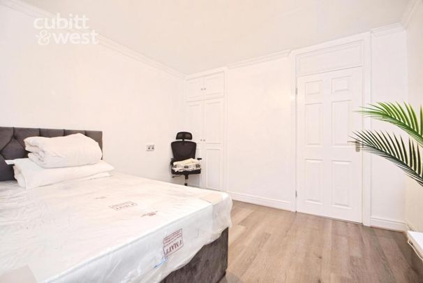 1 bedroom in a flat share to rent - Photo 1