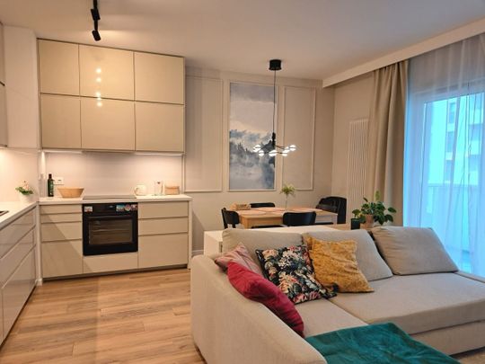 Nowe komfortowe z dużym balkonem i garażem 47.86 m² - Фото 1