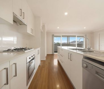 5 Middleton La, Gregory Hills, NSW 2557 - Photo 5