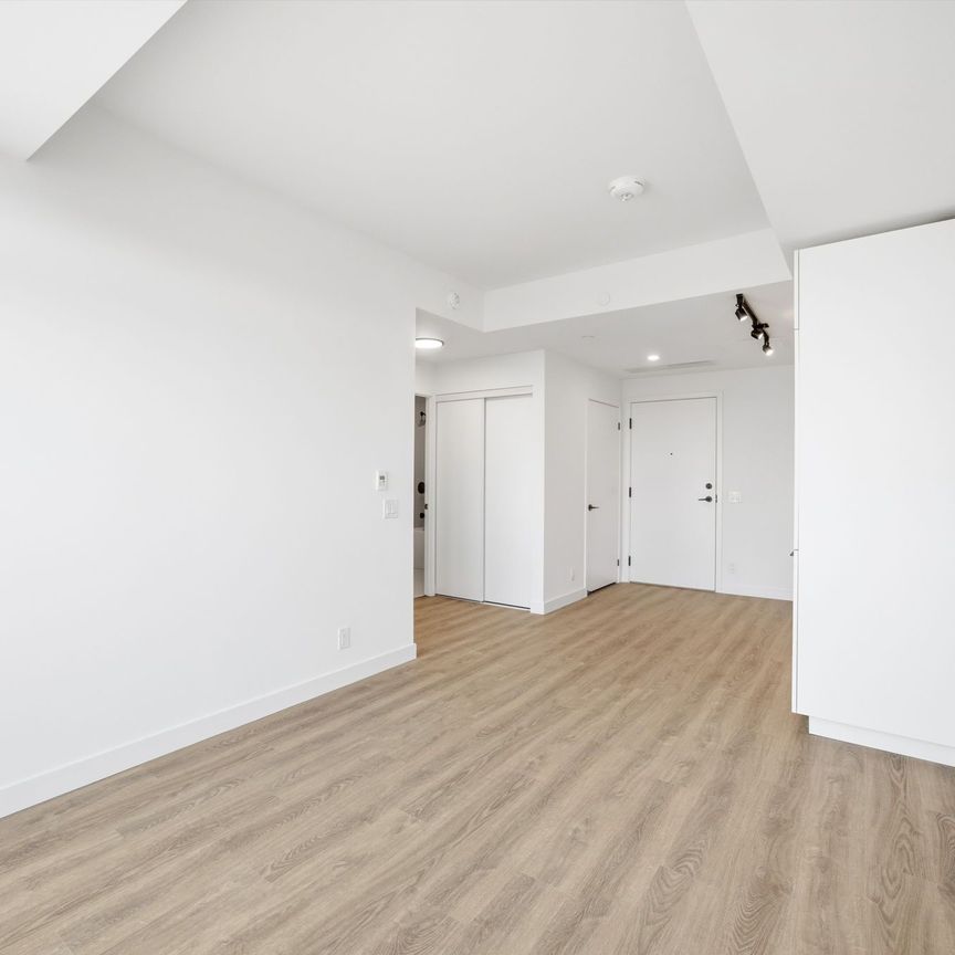 For Lease - 1050 Eastern Avenue Unit# 1214, Toronto, Ontario - Photo 1