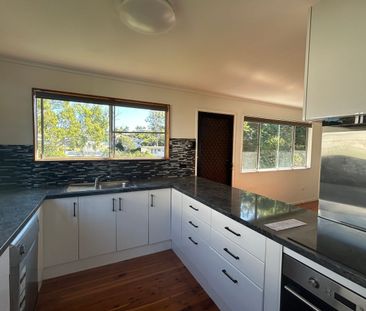 NEAT AND TIDY HOME FOR RENT IN NEW AUCKLAND! - Photo 6