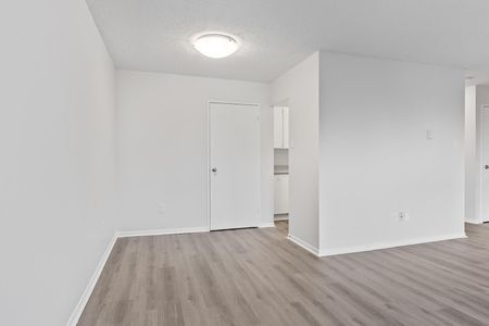 Riversides at 1541, 1551 and 1591 Lycee Place offers 1, 2 and 3 bedroom rental suites! Move in Today! - Photo 5