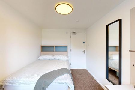 5 bedroom flat to rent - Photo 5