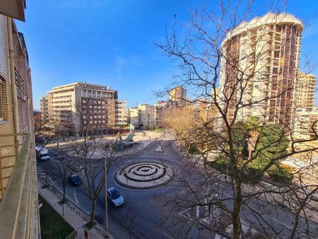 Apartamento com três quartos mobilado no centro da Cidade - Photo 4