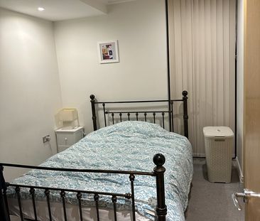 2 Bed Flat, Ferry Quays, TW8 - Photo 5