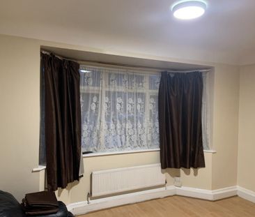 2 bedroom maisonette to rent - Photo 1