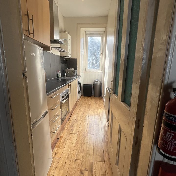 2 Bed Flat, Buccleuch Street, G3 - Photo 1