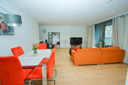 Flat Heritage Tower, E14 3NW, London - Photo 2