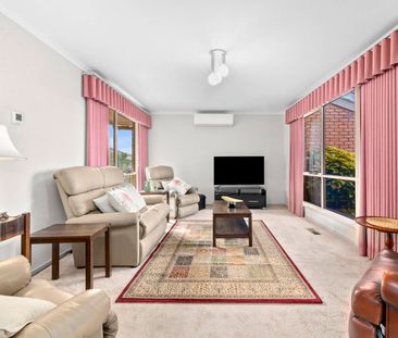 Lovely home in perfect location - Photo 2