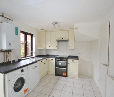 3 bedroom semi-detached house to rent - Photo 4