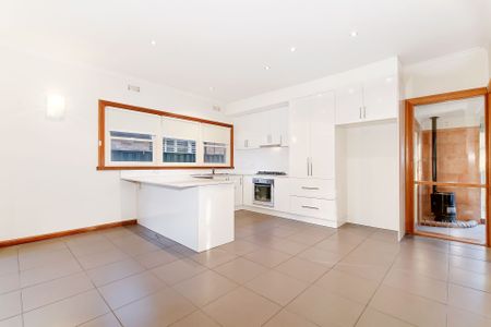 121 Werribee Street North, Werribee - Photo 3