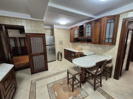 Vila de inchiriat 5 camere, curte frumoasa, locatie foarte buna, zona Domenii, Bucuresti - Photo 4