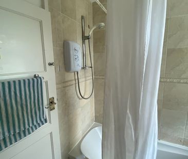 Room in a Shared House, Thimbler Road, CV4 - Photo 6