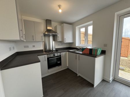 Blumenthal Close, Corby, Weldon - Photo 4