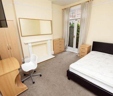 6 bedroom apartment to rent - Photo 4