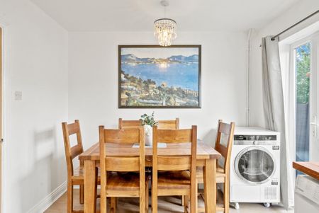 3 bedroom semi-detached house to rent - Photo 5