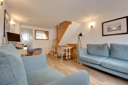 2 bedroom townhouse to rent - Photo 2