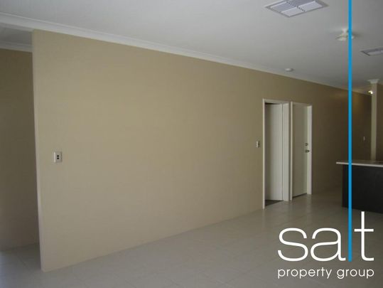 19 Dora Street, Queens Park - Photo 1
