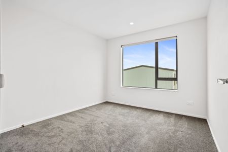 Beautiful 3 Bedroom New Lynn Home - Photo 2