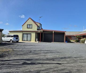 Warm, Quiet, semi rural with garden and vie - Photo 4