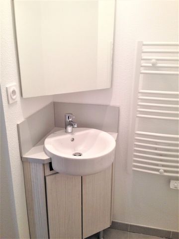 Location Appartement 1 pièce 18m² MARSEILLE 9ème - Photo 4