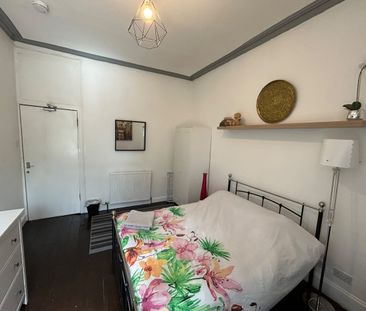 4 Bed Flat, West Princes St, G4 - Photo 3