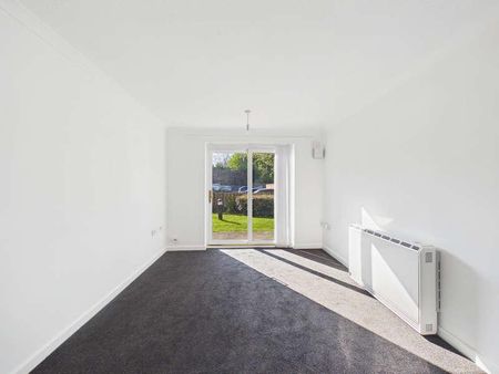 Plested Court, Stoke Mandeville, Buckinghamshire, HP22 - Photo 5