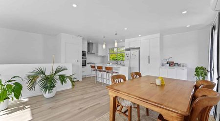 Rangi Zone, Work From Home, Large Family Haven - Photo 2