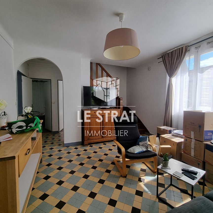 Location Maison 5 pièces 102m² - Photo 1