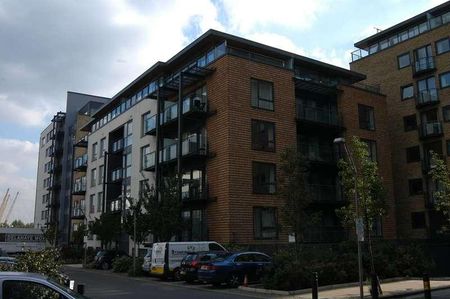 Boardwalk Place, Canary Wharf, E14 - Photo 2