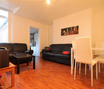 6 bedroom maisonette to rent - Photo 1
