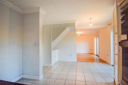 4 bedroom detached house to rent - Photo 4