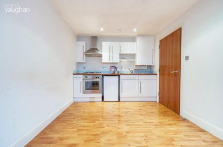 1 bedroom flat to rent - Photo 4